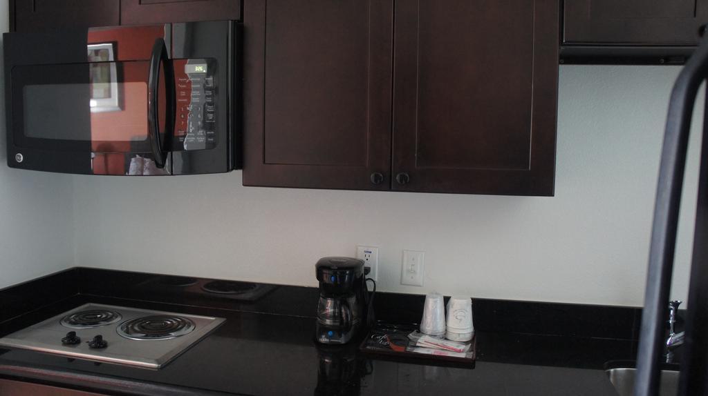 Lux Inn And Suites Three Rivers Room photo
